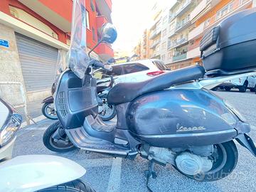 Vespa  200 gt