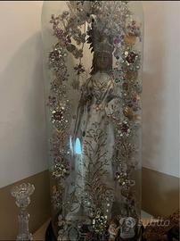 Teca in vetro con Madonna e Gesù bambino