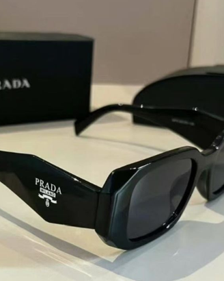Lunettes de soleil Prada 17ws