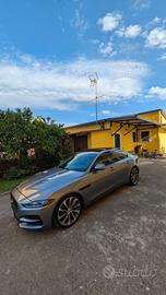 Jaguar XE 2000 diesel 180 cv 