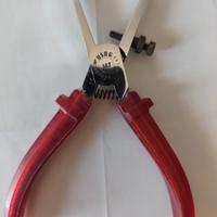 USAG, Pinza spellafili serie 147