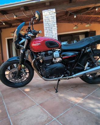Triumph Bonneville st