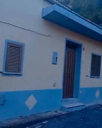 Casa indipendente su due livelli bifamiliare