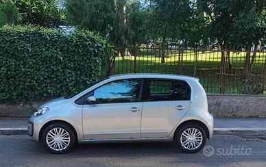 Volkswagen UP - 2022 - 5p