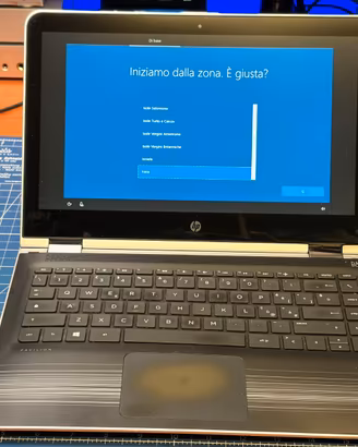 HP Pavilion x360 13" i5 8GB RAM 1TB HDD WIN10