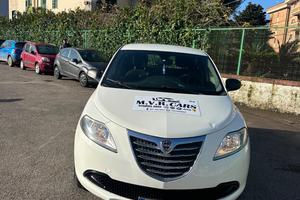 Lancia Ypsilon 0.9 TwinAir 85 CV 5 porte Metano Ec