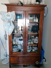 vetrina in stile liberty 