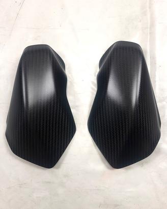 PROTEZIONE SPIGOLI IN FIBRA DI CARBONIO PER Ducati