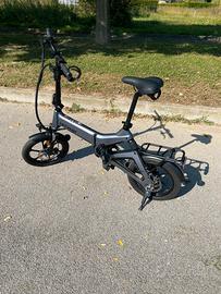 Bici elettrica HITWAY