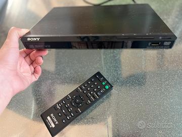 Questo è un lettore DVD Sony DVP-SR3700