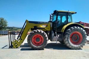 Trattore Claas Ares 826