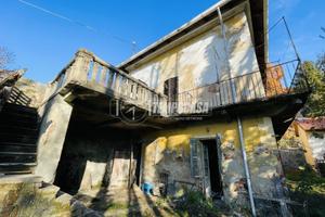SOLUZIONE SEMI-INDIPENDENTE DA RISTRUTTURARE CON G
