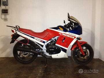 Honda VF 500 - 1985