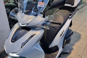 honda sh come nuovo, prezzo trattabile