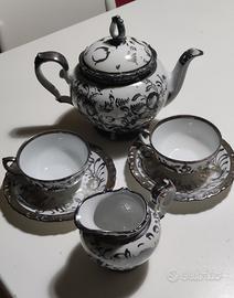 2 tazze, lattiera e teiera Vintage 
