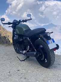 Moto Guzzi V7 Stone 850 2024