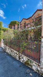 Villetta a schiera con giardino privato
