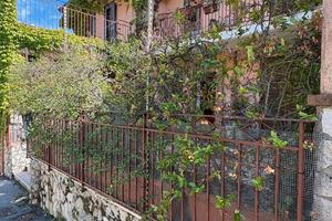 Villetta a schiera con giardino privato