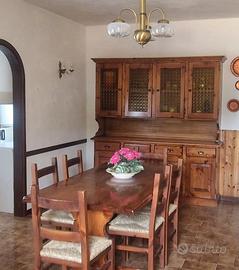 tavolo massello con sedie