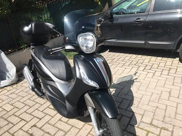 Beverly 350