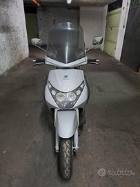 Piaggio Beverly 250