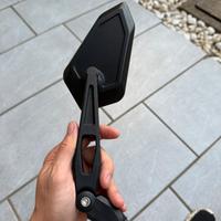Specchietto moto