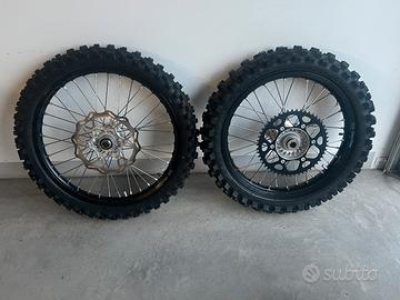 Cerchi e pneumatici da motocross