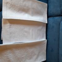 asciugamani lino ricamati