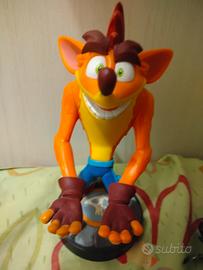 STATUA CRASH BANDICOOT APPOGGIA CONTROLLER
