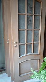 4 porte in legno e vetro con telai maniglie