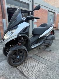 Piaggio MP3 300 Sport - Patente B