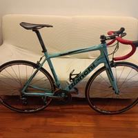Bici Bianchi in carbonio taglia 57