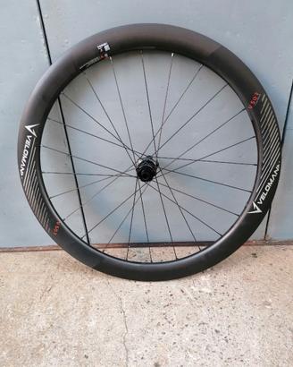 Ruota in carbonio