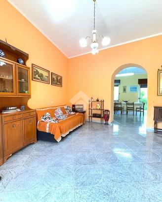 CASA SEMINDIPENDENTE A SAN MARTINO VALLE CAUDINA