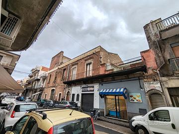 Centralissima casa singola da ristrutturare