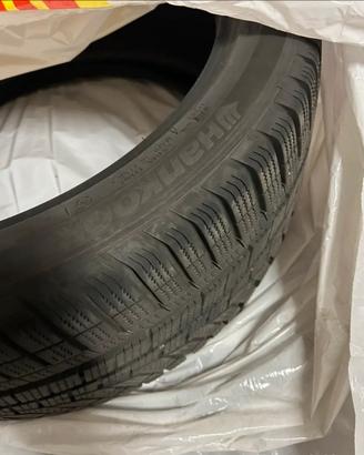 Gomme 245/40 R18