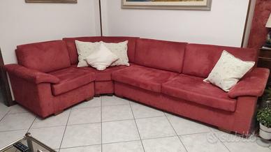 Divano usato in Alcantara.