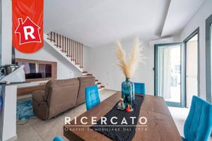 Graziosa villetta a Schiera a pochi passi dal mare