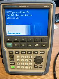 Spectrum Rider FPH Handheld spectrum analyzer  R&S