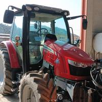 trattore Massey ferguson 