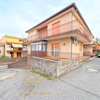 Primo piano angolare a Giarre (CT)