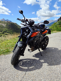 KTM Duke 990 2025