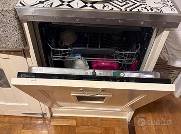 Lavastoviglie da incasso Electrolux (Anno 2024 -