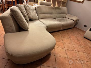 Divano con chaise longue