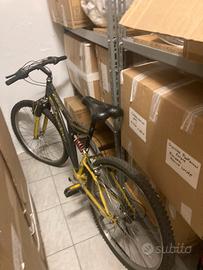 Mountain bike com cambio shimano