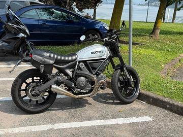 Ducati Scrambler ICON 2015