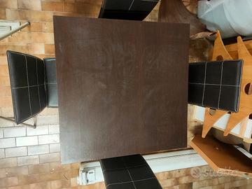 tavolo da pranzo e 4 sedie ecopelle