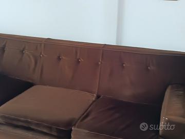 divano in velluto marrone 4 posti