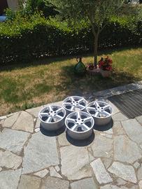 Cerchi OPEL da 17 pollici.
