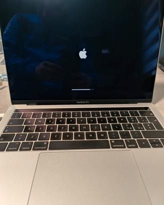 MacBook Pro 13" 128 GB Silver MUHQ2T/A 2019
